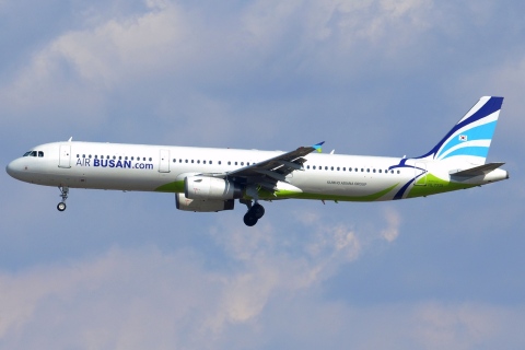 HL7731 - A321-231 - Air Busan - NRT - 26-02-2017