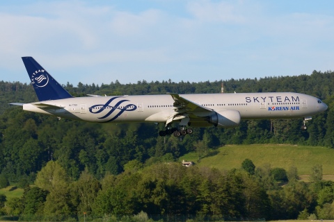 HL7783 - 777-3B5(ER) - Korean Air Lines - ZRH - 10-06-2017b