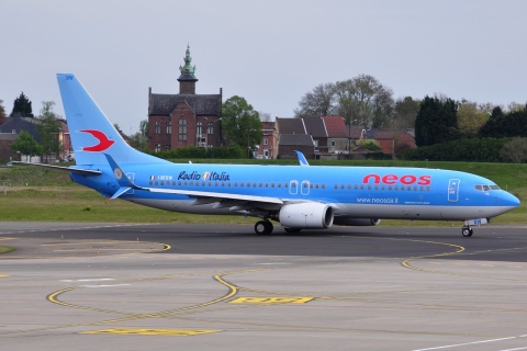 I-NEOW - 737-86N(WL) - NEOS - CRL - 30-04-2017