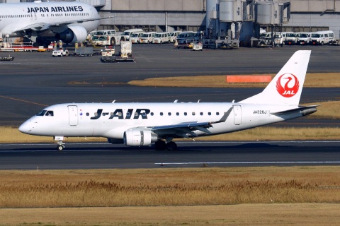 JA226J - ERJ-170STD (ERJ-170-100) - J-Air - HND - 28-02-2017