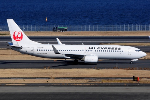 JA333J - 737-846(WL) - Japan Airlines - HND - 28-02-2017