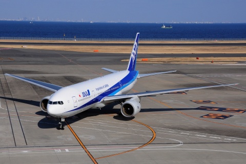 JA704A - 777-281 - ANA All Nippon Airways - HND - 28-02-2017b