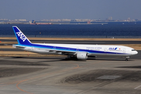 JA752A - 777-381 - ANA All Nippon Airways - HND - 28-02-2017
