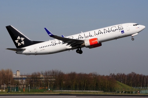 LN-RRL - 737-883(WL) - SAS Scandinavian Airlines - BRU - 27-03-2017b