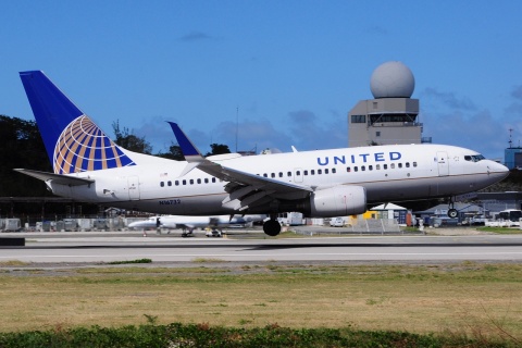 N16732 - 737-724(WL) - United Airlines - SXM - 31-01-2017