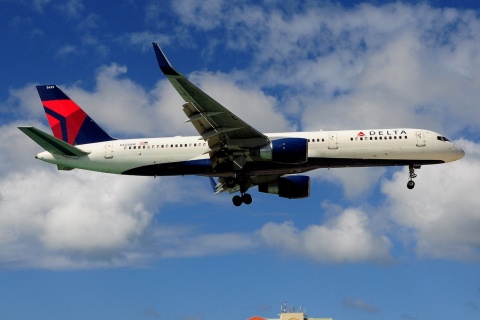 N555NW - 757-251(WL) - Delta Air Lines - SXM - 01-02-2017