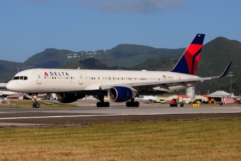 N6701 - 757-232 - Delta Air Lines - SXM - 01-02-2017b