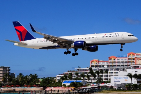 N6707A - 757-232 - Delta Air Lines - SXM - 31-01-2017