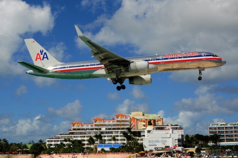 N677AN - 757-223(WL) - American Airlines - SXM - 01-02-2017b