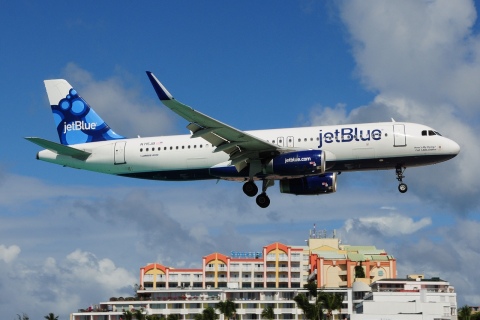 N715JB - A320-232(WL) - JetBlue Airways - SXM - 31-01-2017