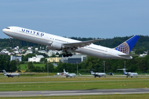 N76064 - 767-424(ER) - United Airlines - ZRH - 10-06-2017