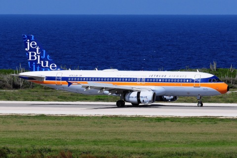 N763JB - A320-232 - JetBlue Airways - CUR - 02-12-2017