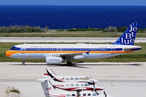 N763JB - A320-232 - JetBlue Airways - CUR - 02-12-2017d