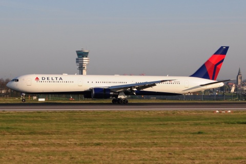 N826MH - 767-432(ER) - Delta Air Lines - BRU - 27-03-2017