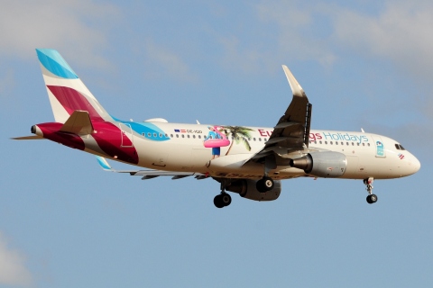 OE-IQD - A320-214(WL) - Eurowings Europe - PMI - 25-07-2017b