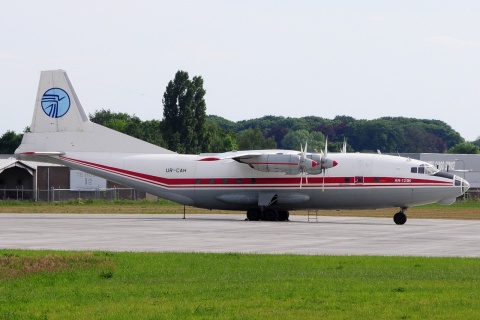 UR-CAH - Antonov An-12-BK - Ukraine Air Alliance - MST - 22-05-2017