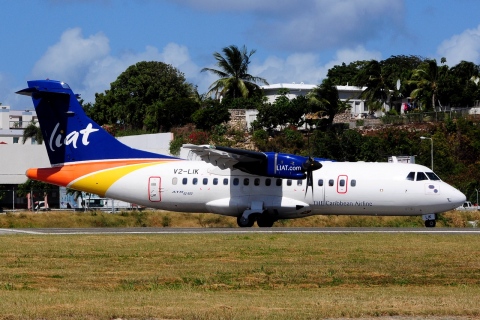 V2-LIK - ATR 42-600 - LIAT - SXM - 01-02-2017b