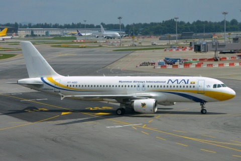 XY-AGO - A320-214 - Myanmar Airways International - SIN - 06-01-2017