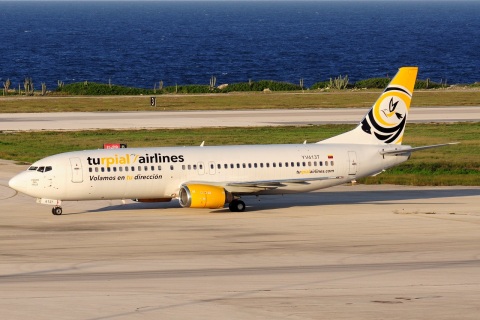YV613T - 737-4S3 - Turpial Airlines - CUR - 02-12-2017b
