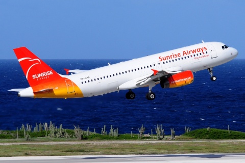 ZS-GAR - A320-231 - Sunrise Airways - CUR - 27-11-2017b