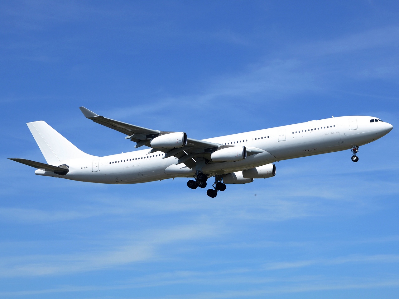 9H-SOL - A340-313 - Hi Fly Malta - LIS - 14-06-2018