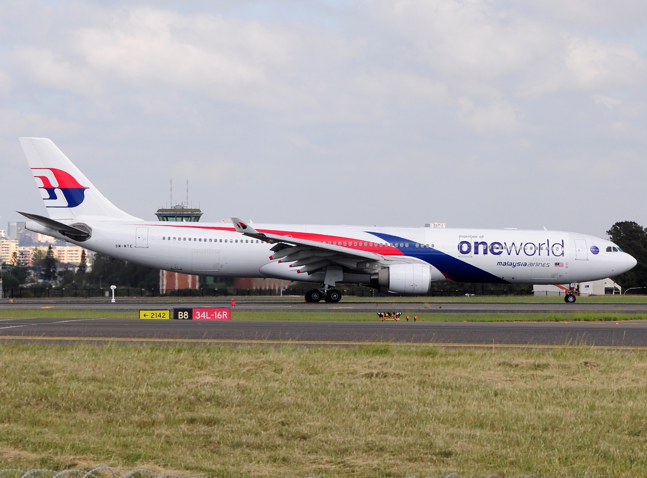 9M-MTE - A330-323E - Malaysia Airlines - SYD - 07-04-2018