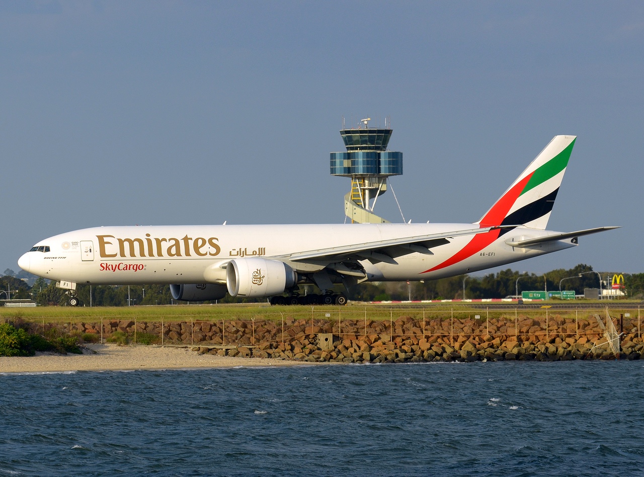 A6-EFI - 777-F1H - Emirates - SYD - 09-04-2018b