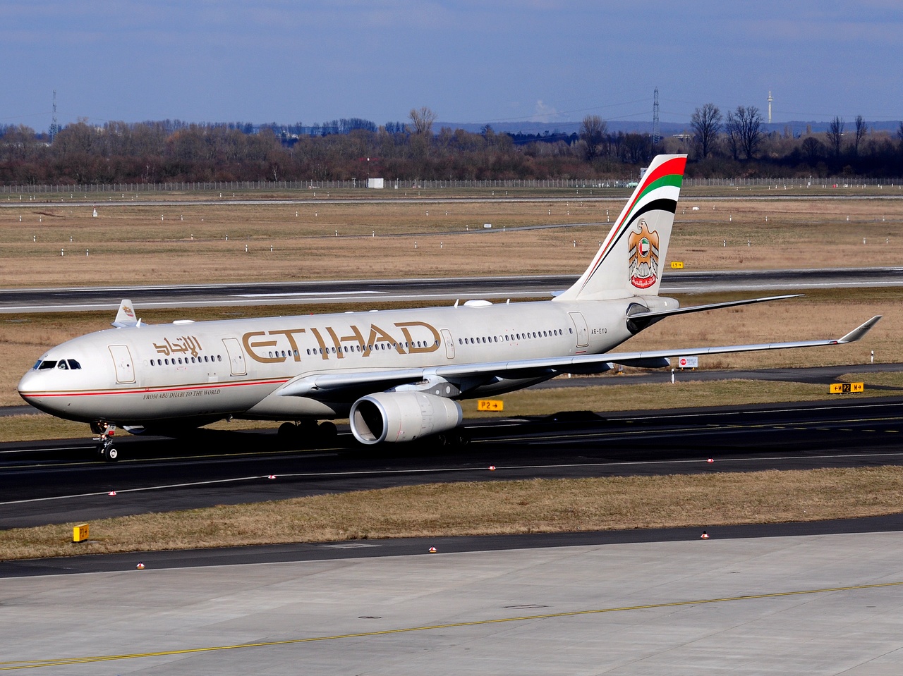 A6-EYQ - A330-243 - Etihad Airways - DUS - 27-02-2018b