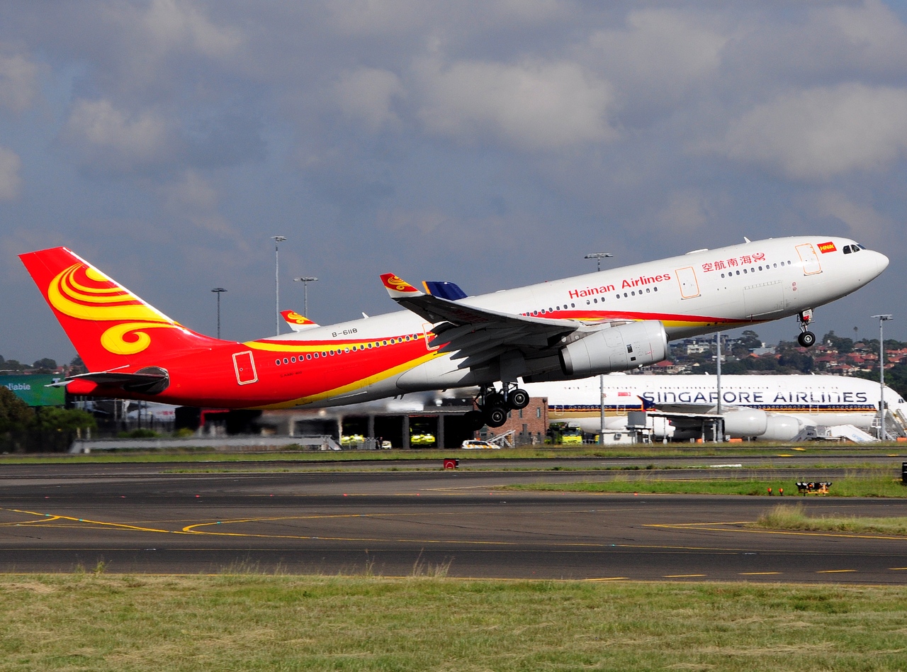 B-6118 - A330-243 - Hainan Airlines - SYD - 07-04-2018b