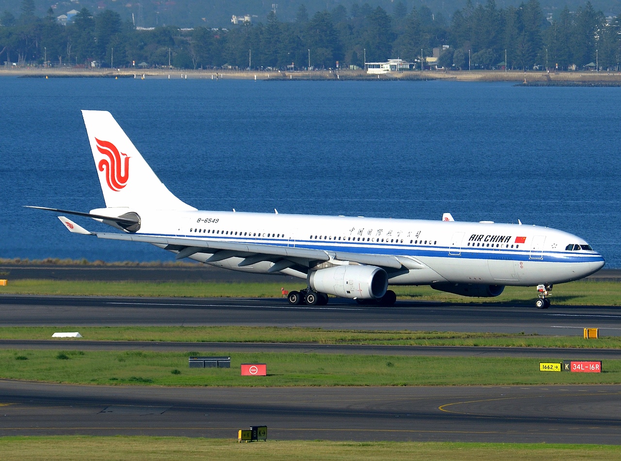 B-6549 - A330-243 - Air China - SYD - 11-04-2018