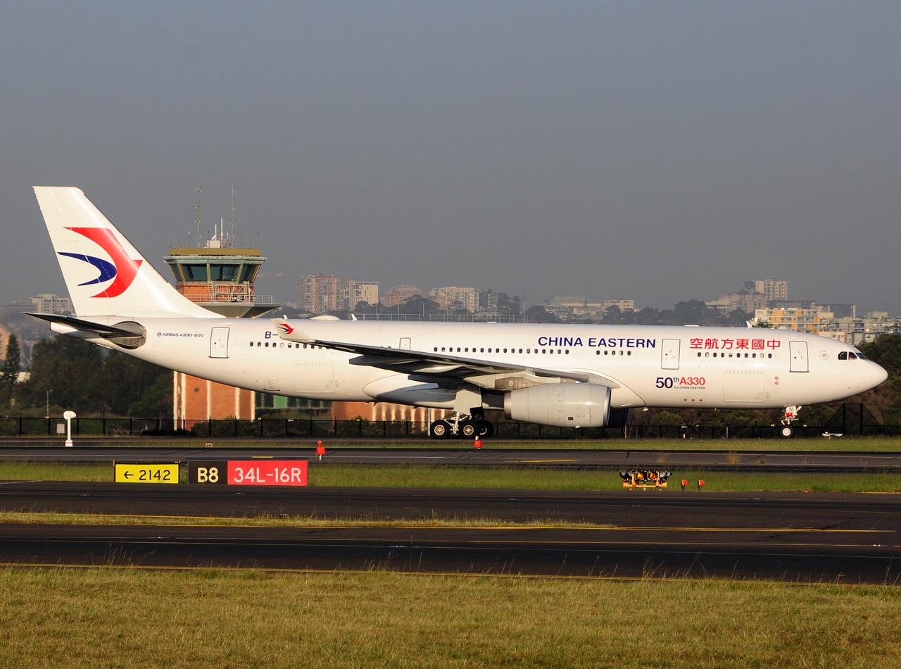 B-8231 - A330-243 - China Eastern Airlines - SYD - 07-04-2018