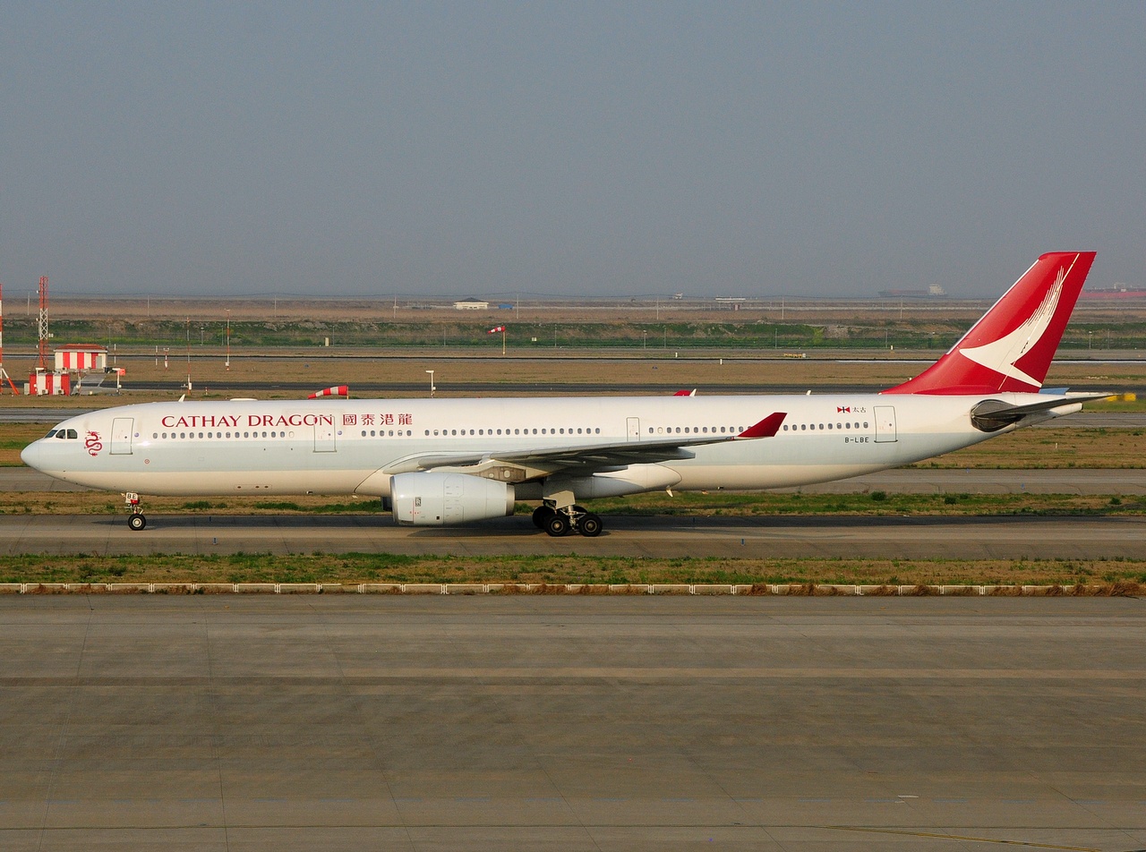 B-LBE - A330-343 - Cathay Dragon - PVG - 03-04-2018