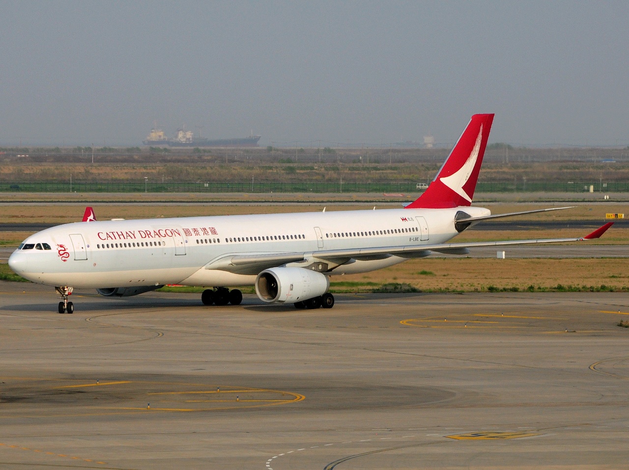 B-LBE - A330-343 - Cathay Dragon - PVG - 03-04-2018b