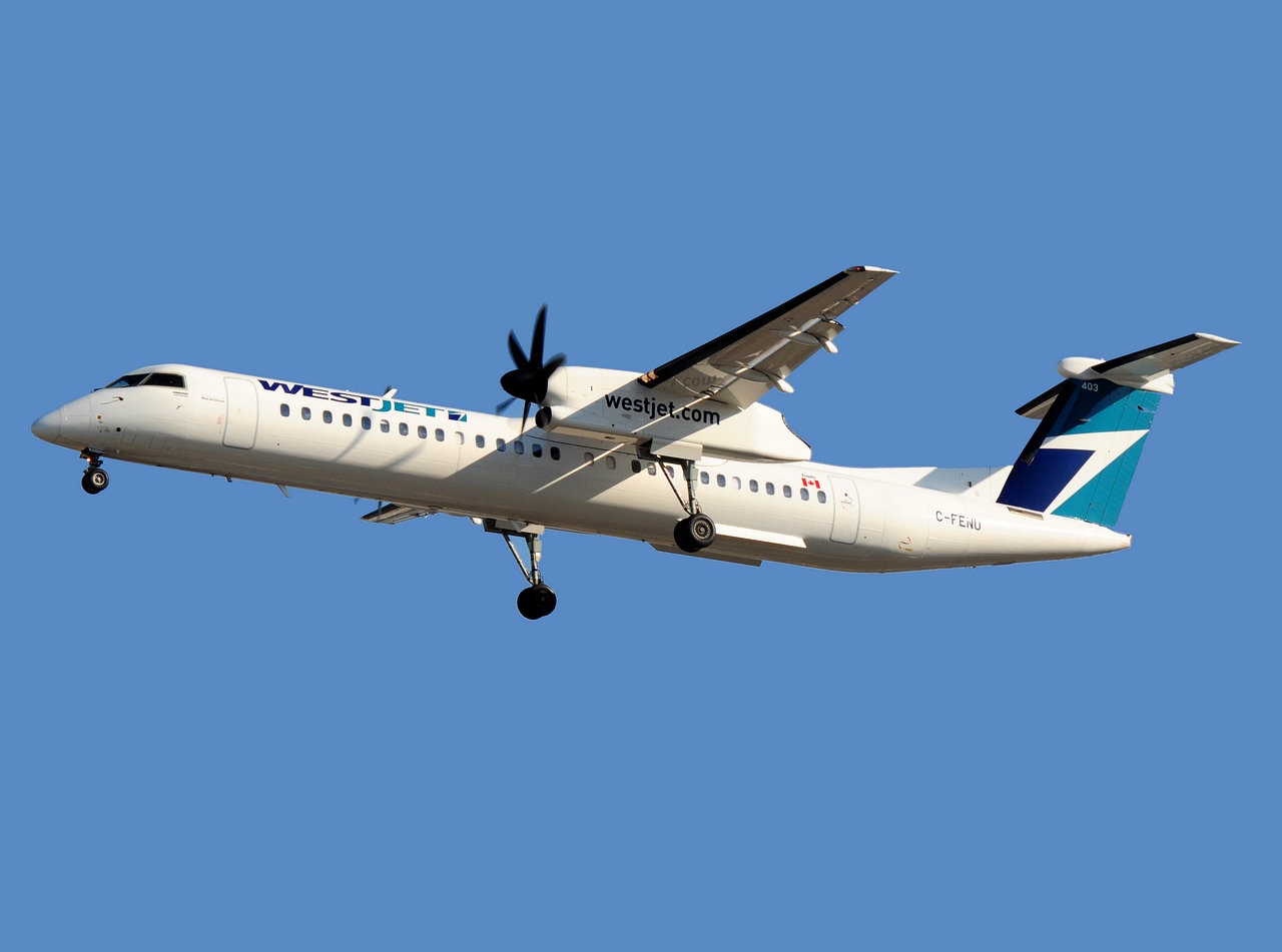 C-FENU - DHC-8-402Q - WestJet Encore - YYZ - 08-07-2018