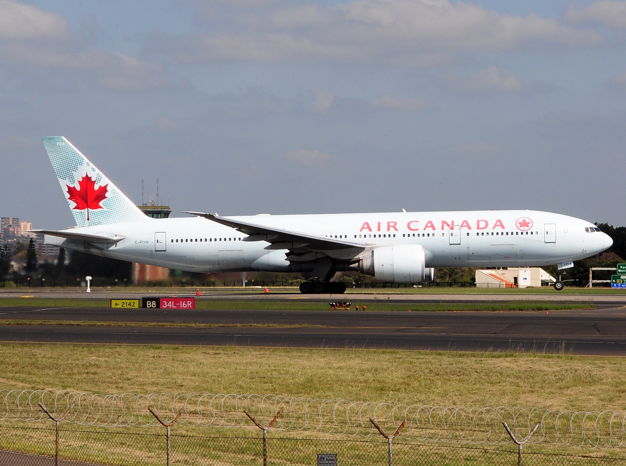 C-FIVK - 777-233(LR) - Air Canada - SYD - 07-04-2018