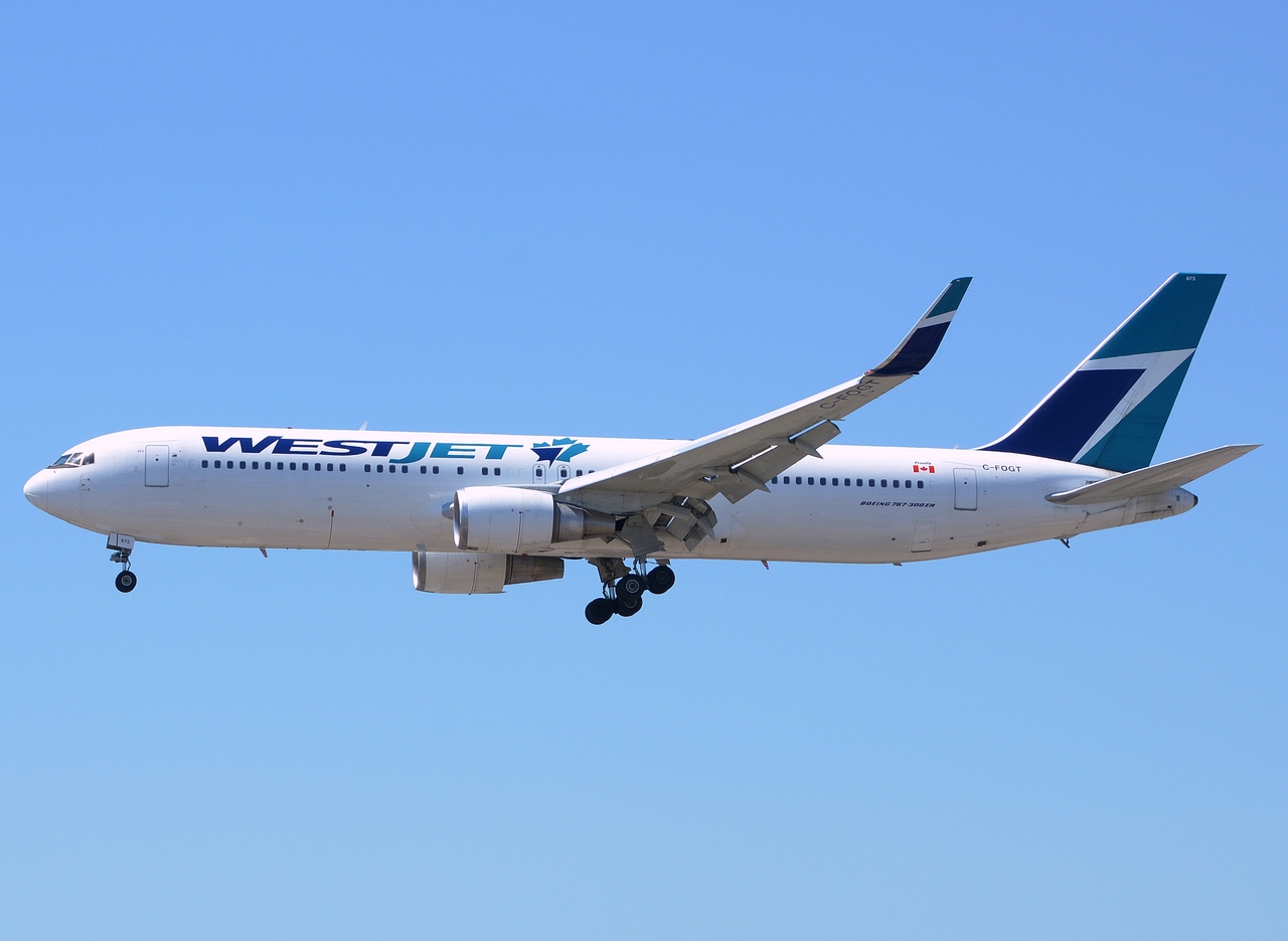 C-FOGT - 767-338(ER)(WL) - WestJet - YYZ - 08-07-2018