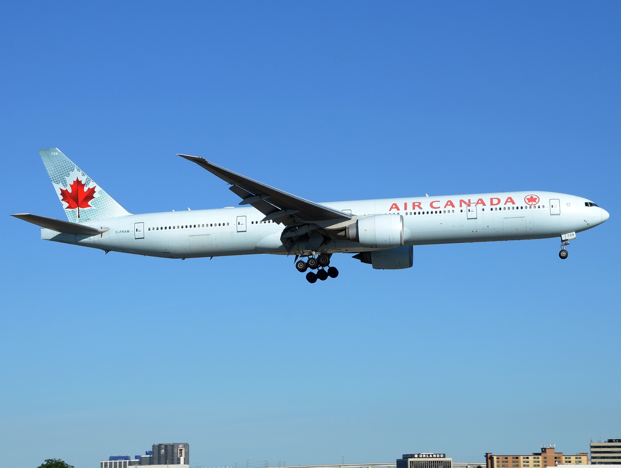 C-FRAM - 777-333(ER) - Air Canada - YYZ - 07-07-2018