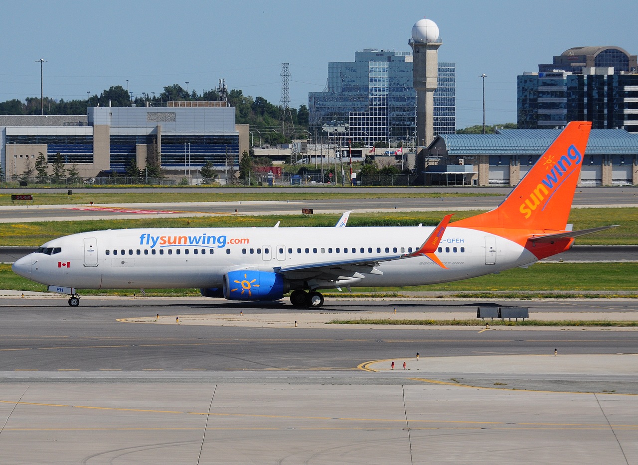 C-GFEH - 737-8GS(WL) - Sunwing Airlines - YYZ - 08-07-2018