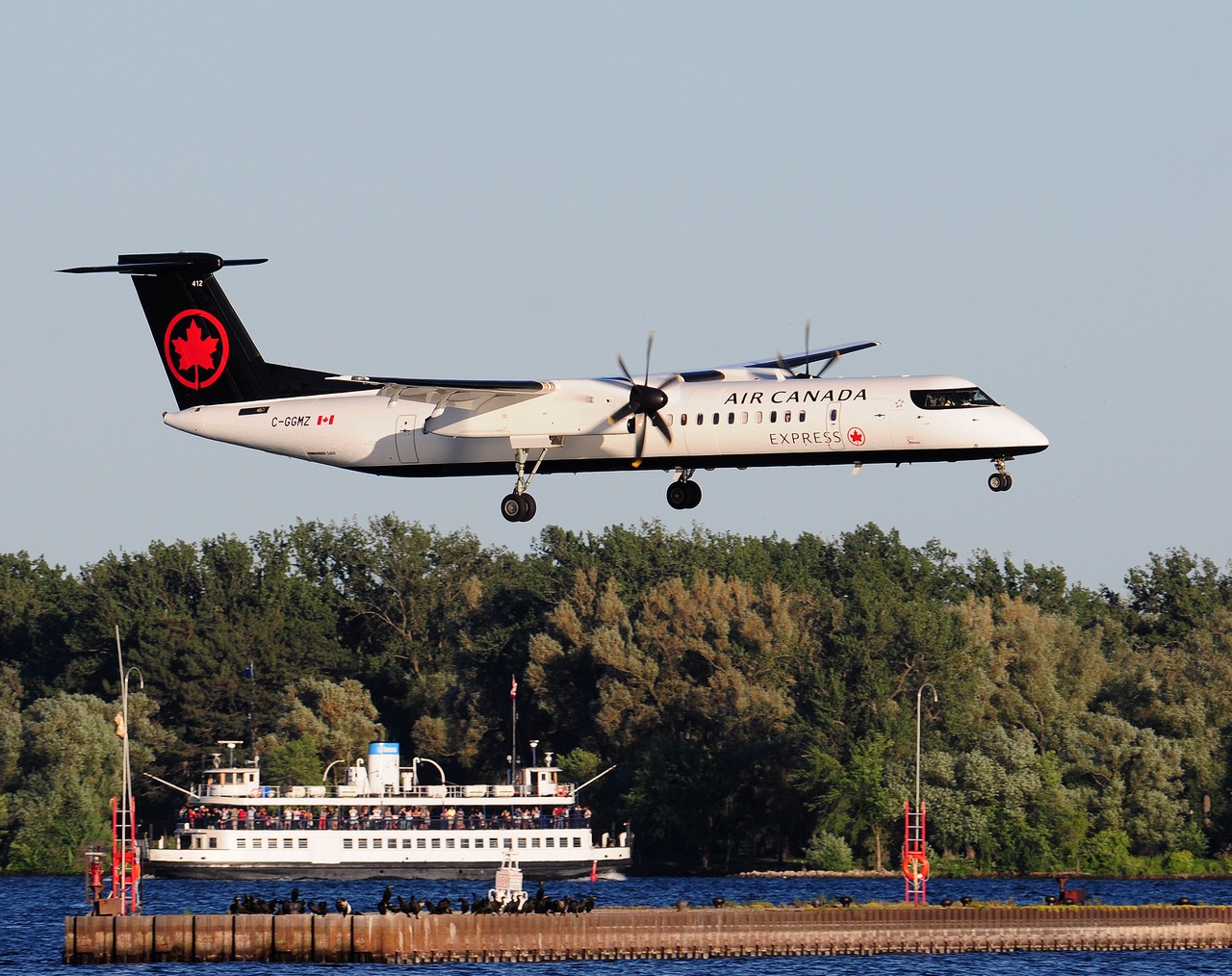 C-GGMZ - DHC-8-402Q - Air Canada Express - YTZ - 06-07-2018b