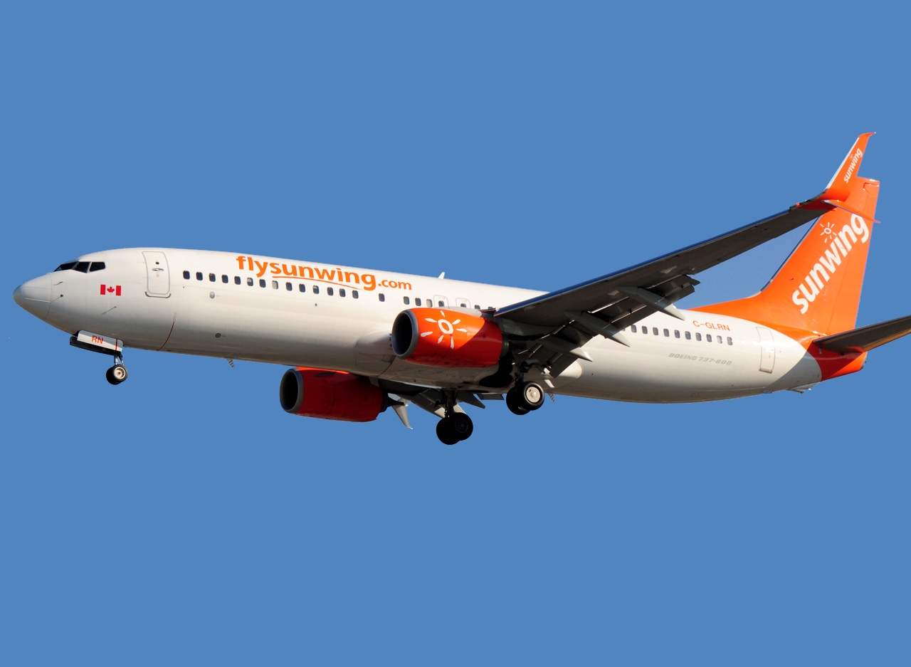 C-GLRN - 737-800(WL) - Sunwing Airlines - YYZ - 08-07-2018