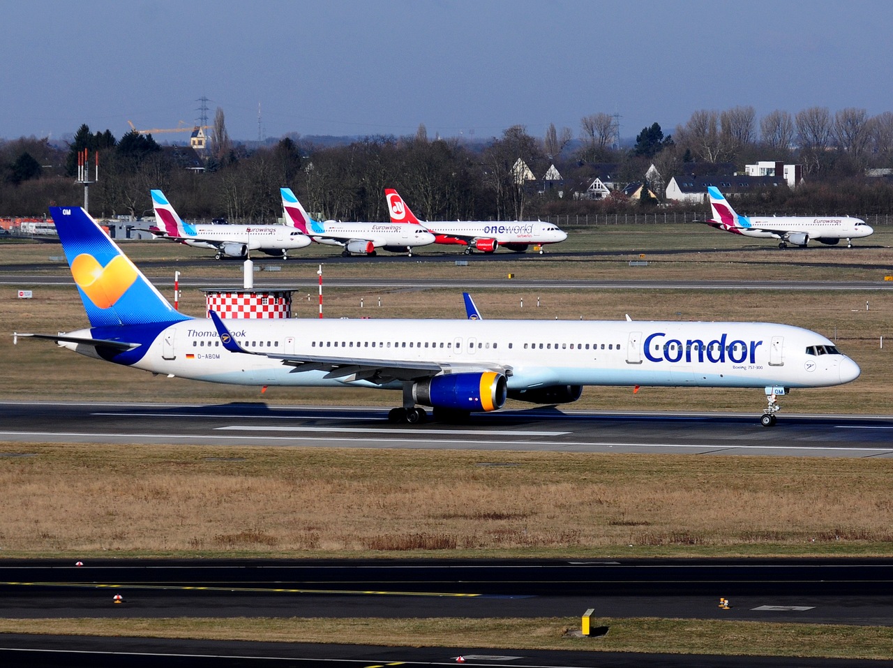 D-ABOM - 757-330(WL) - Condor - DUS - 27-02-2018
