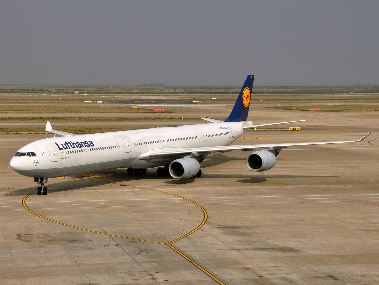 D-AIHA - A340-642 - Lufthansa - PEK - 03-04-2018