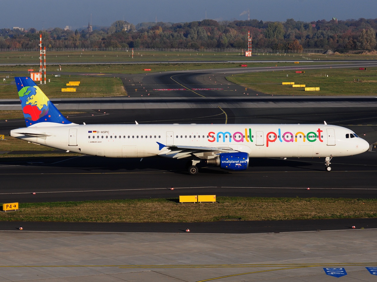 D-ASPC - A321-211 - Small Planet Airlines Germany - DUS - 21-10-2018