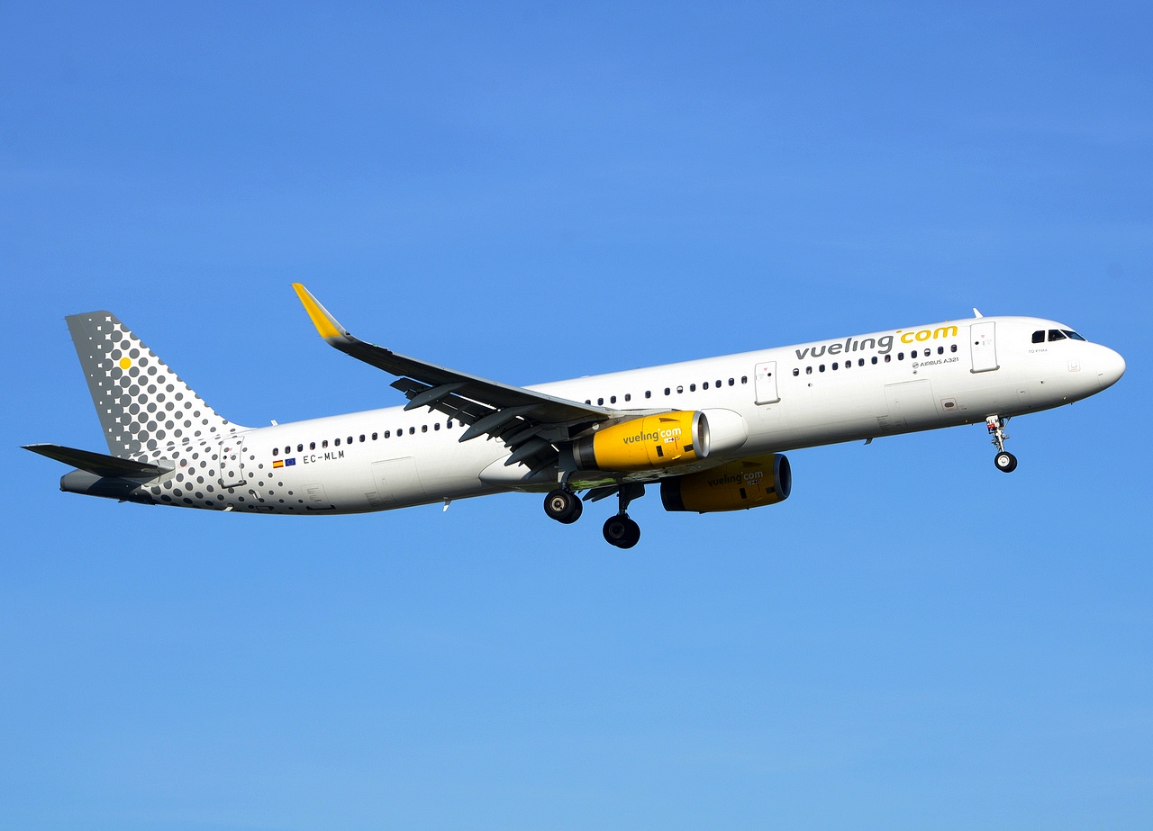 EC-MLM - A321-231(WL) - Vueling - LIS - 14-06-2018