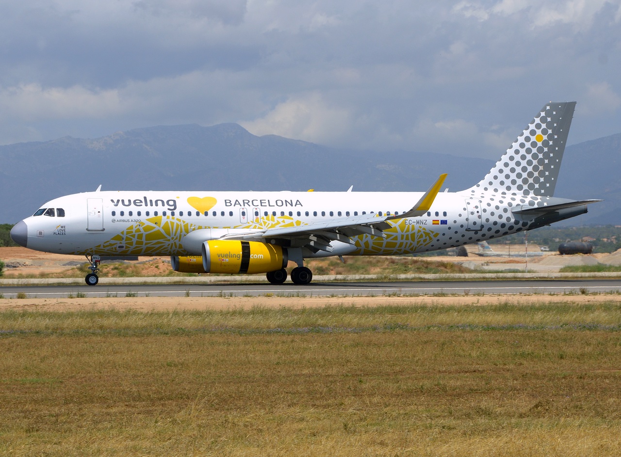 EC-MNZ - A320-232(WL) - Vueling - PMI - 12-06-2018