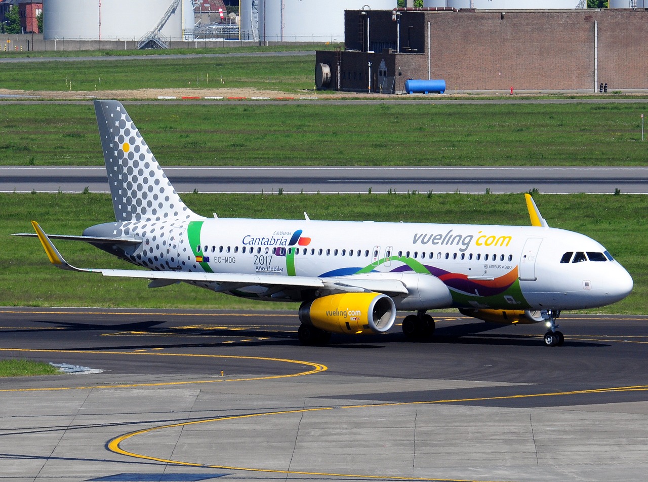 EC-MOG - A320-232(WL) - Vueling - BRU - 05-05-2018