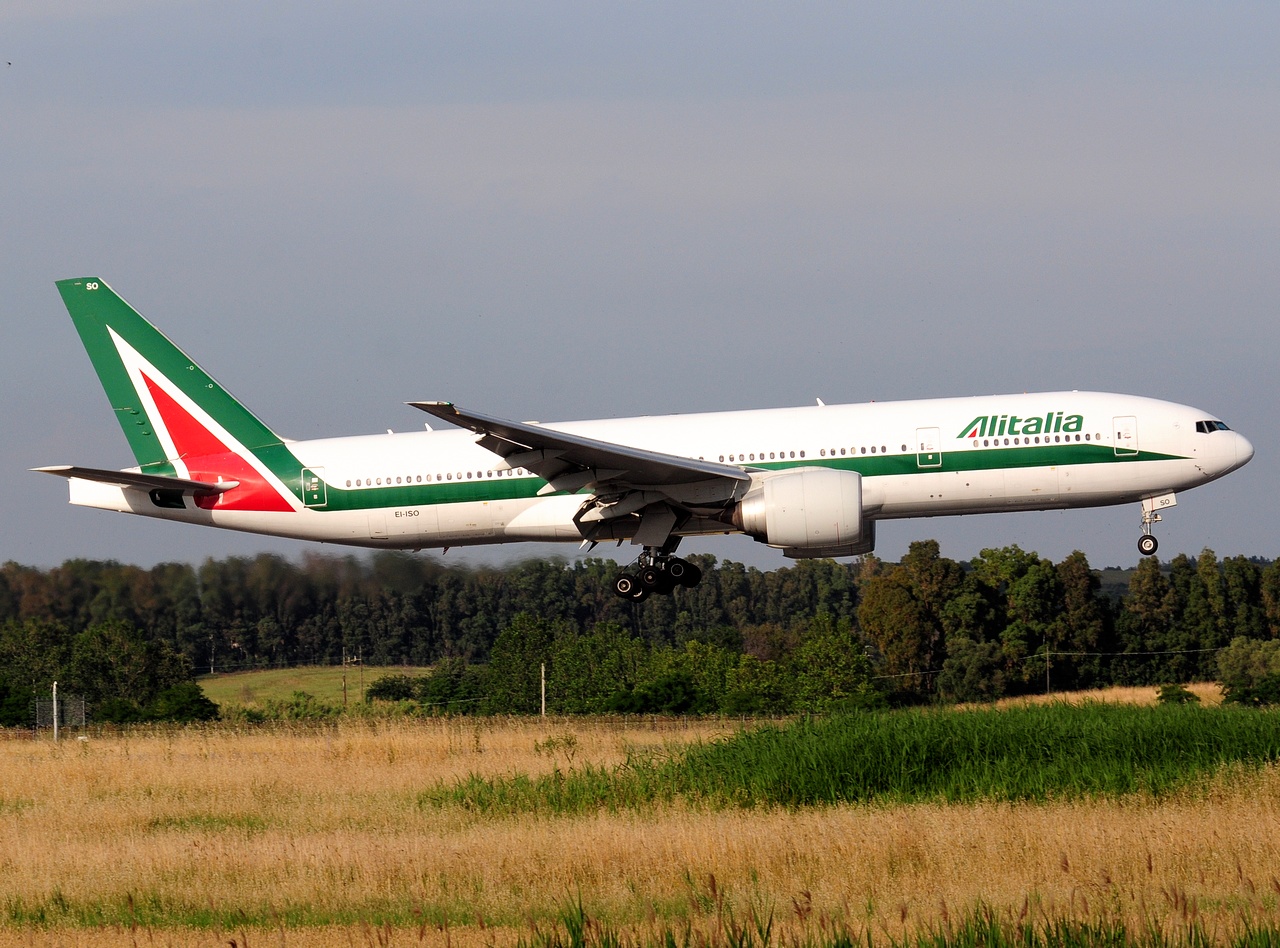 EI-ISO - 777-243(ER) - Alitalia - FCO - 28-05-2018