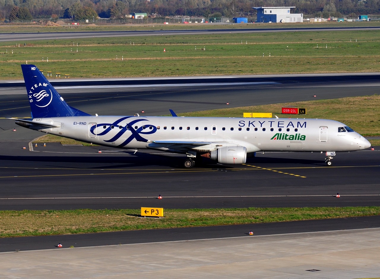 EI-RND - ERJ-190STD (ERJ-190-100) - Alitalia - DUS - 21-10-2018