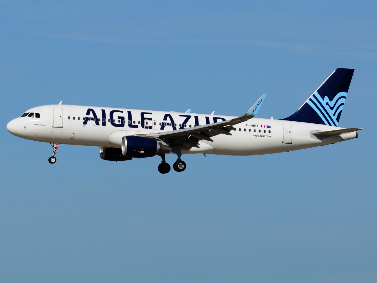 F-HBIX - A320-214(WL) - Aigle Azur - ORY - 13-10-2018