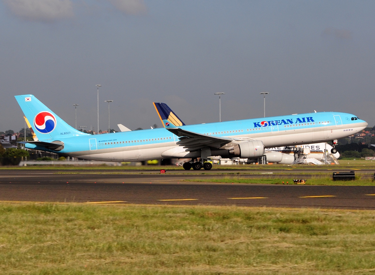 HL8027 - A330-323 - Korean Air Lines - SYD - 07-04-2018